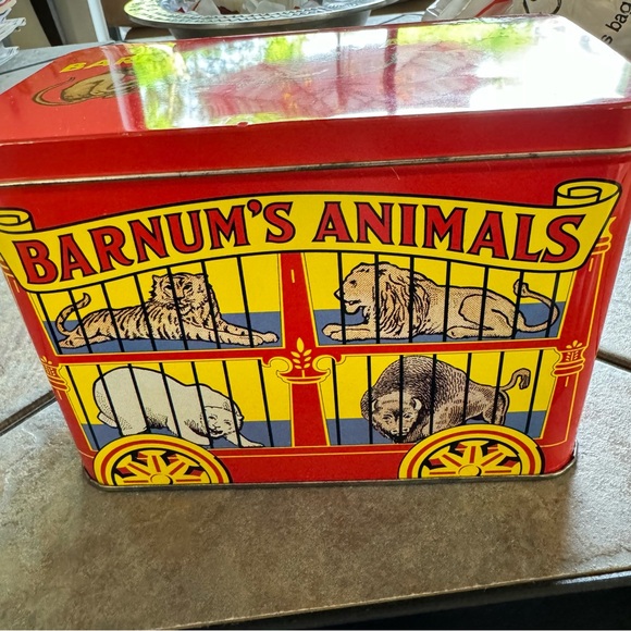 Nabisco Other - BARNUM’S ANIMALS. Nabisco Kitchen. Collectibles. Cookie Tin.